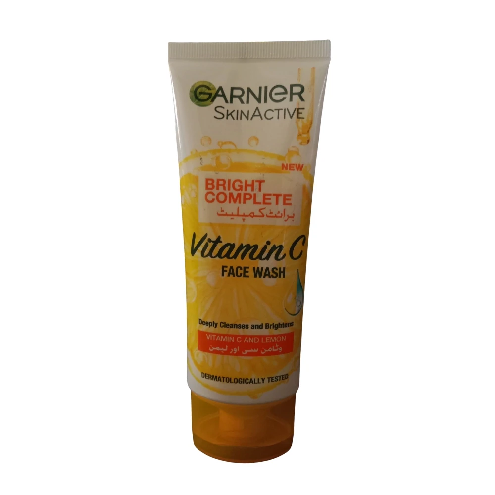 Garnier Bright Complete Vitamin Cand Lemon Face Wash  100ml