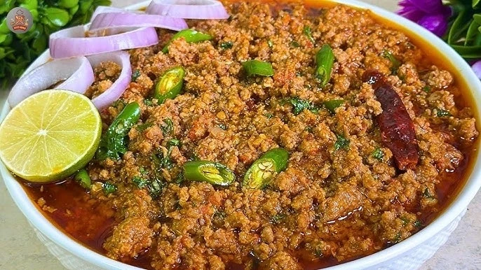 MUTTON MAKHNI QEEMA KARAHI