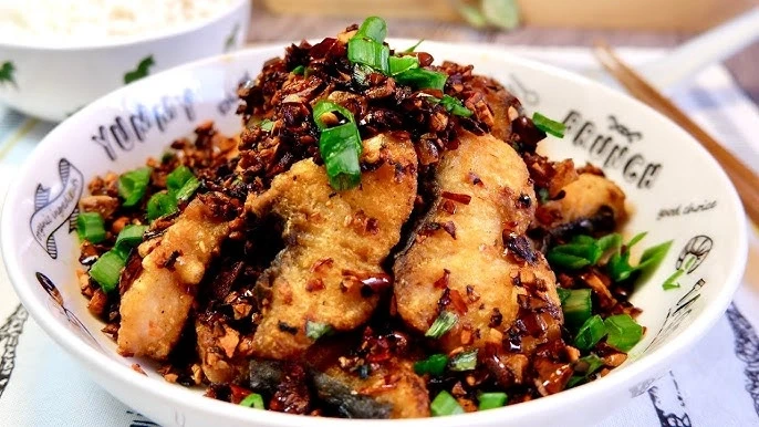 HOT GARLIC FISH