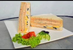CHICKEN EGG AND CHEESE SANDWICH