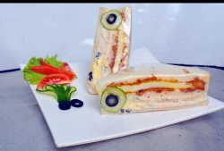 TIKKA AND EGG SANDWICH