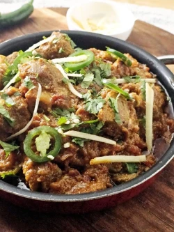 MUTTON MAKHNI KARAHI (HALF)